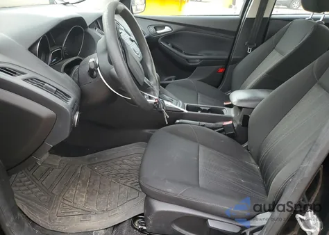 2017 Ford Focus Se z USA, uszkodzony, nr VIN 1FADP3F25HL263463